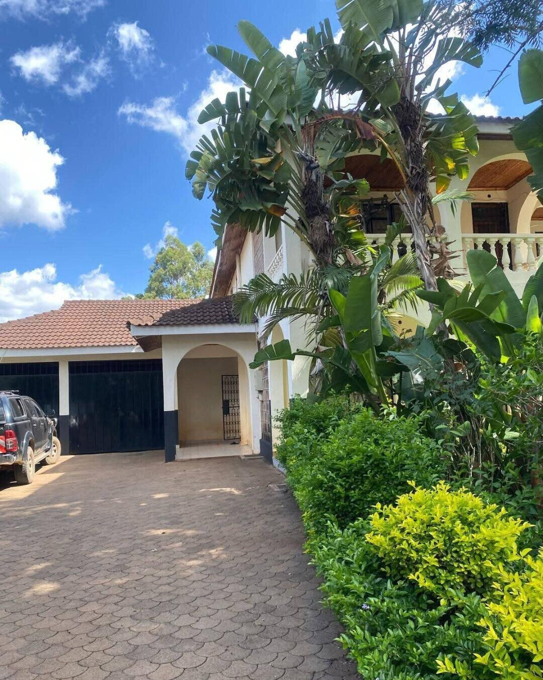 4-Bed Standalone Home on Half-Acre with Mature Greenery – Hardy, Karen