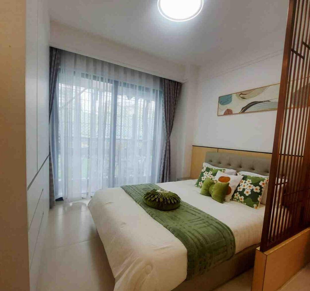 Studio Apartment with Rooftop Pool & Gym - Muthithi Road, Westlands