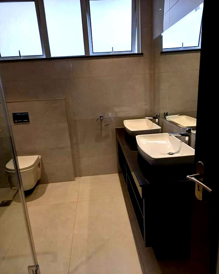 5BR Townhouse with Private Lift & Gourmet Kitchen - Lower Kabete