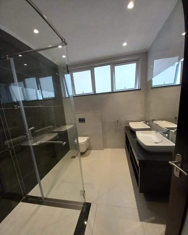 5BR Townhouse with Private Lift & Gourmet Kitchen - Lower Kabete