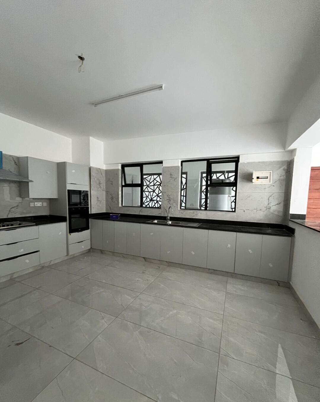 3BR Off-Plan with Granite Kitchen & Utility Area - Spring Valley