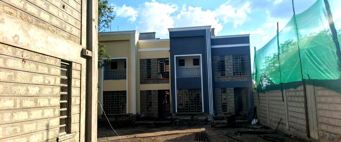 3BR Modern Townhouse with Landscaped Compound - Matasia
