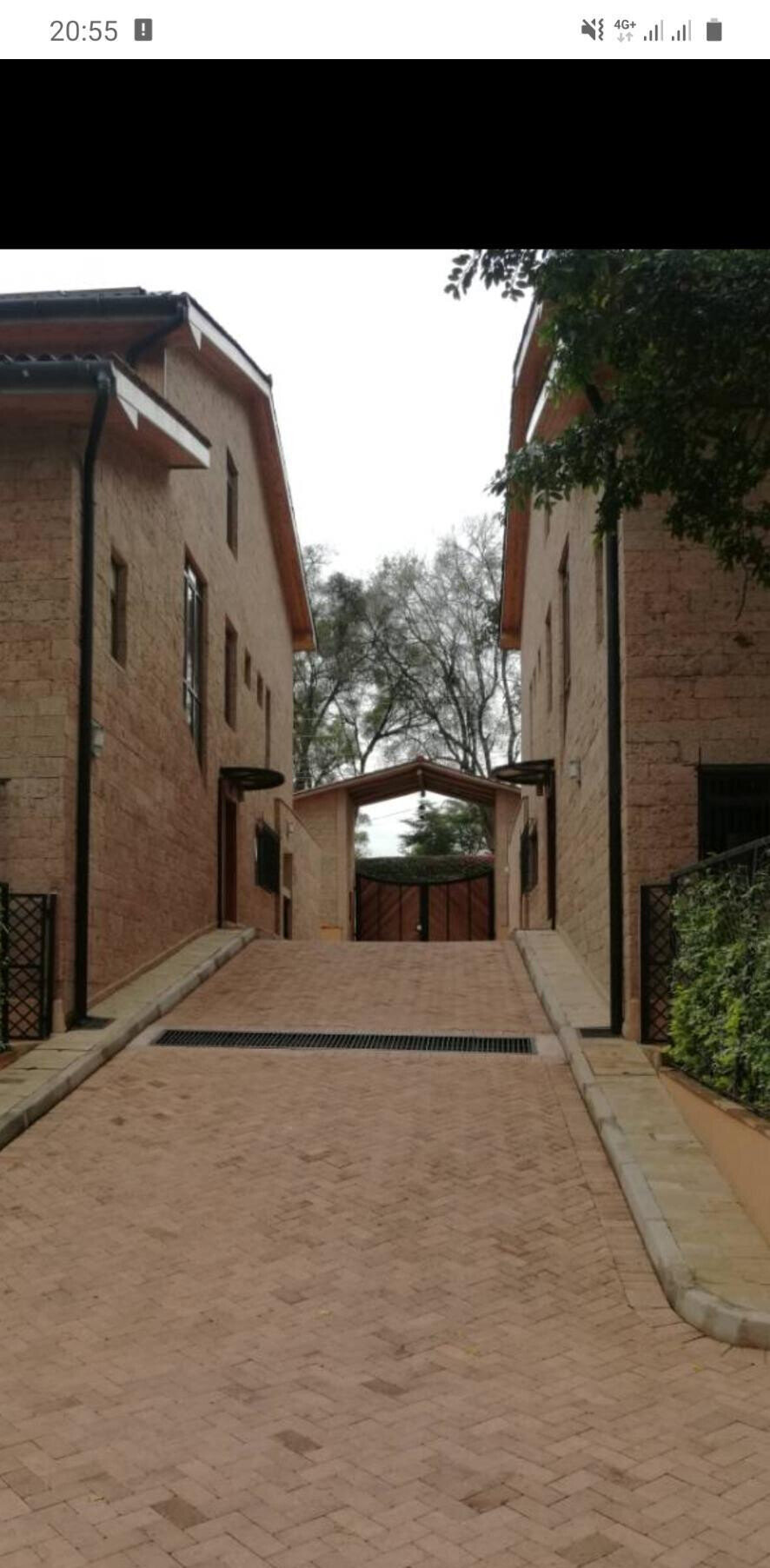 5-Ensuite Townhouse with Office & Fireplace - Lavington
