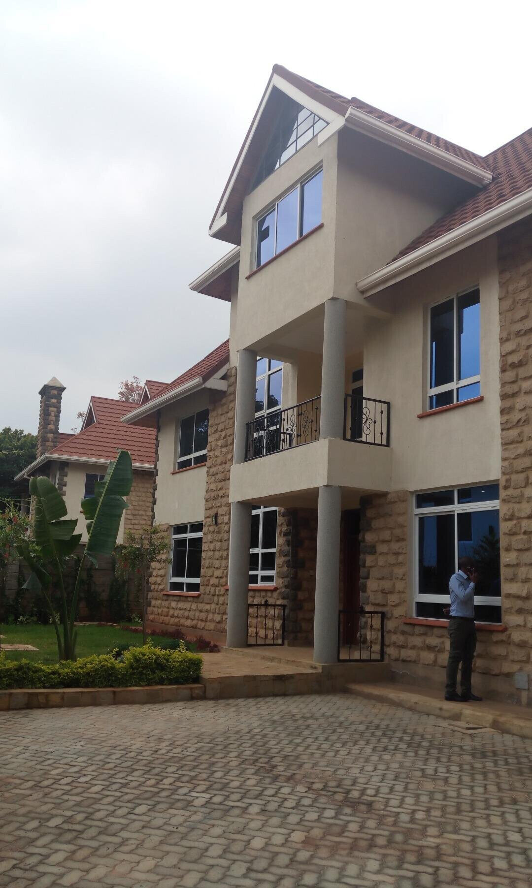 Newly Built 5-Ensuite Townhouse with Mature Garden - Lavington