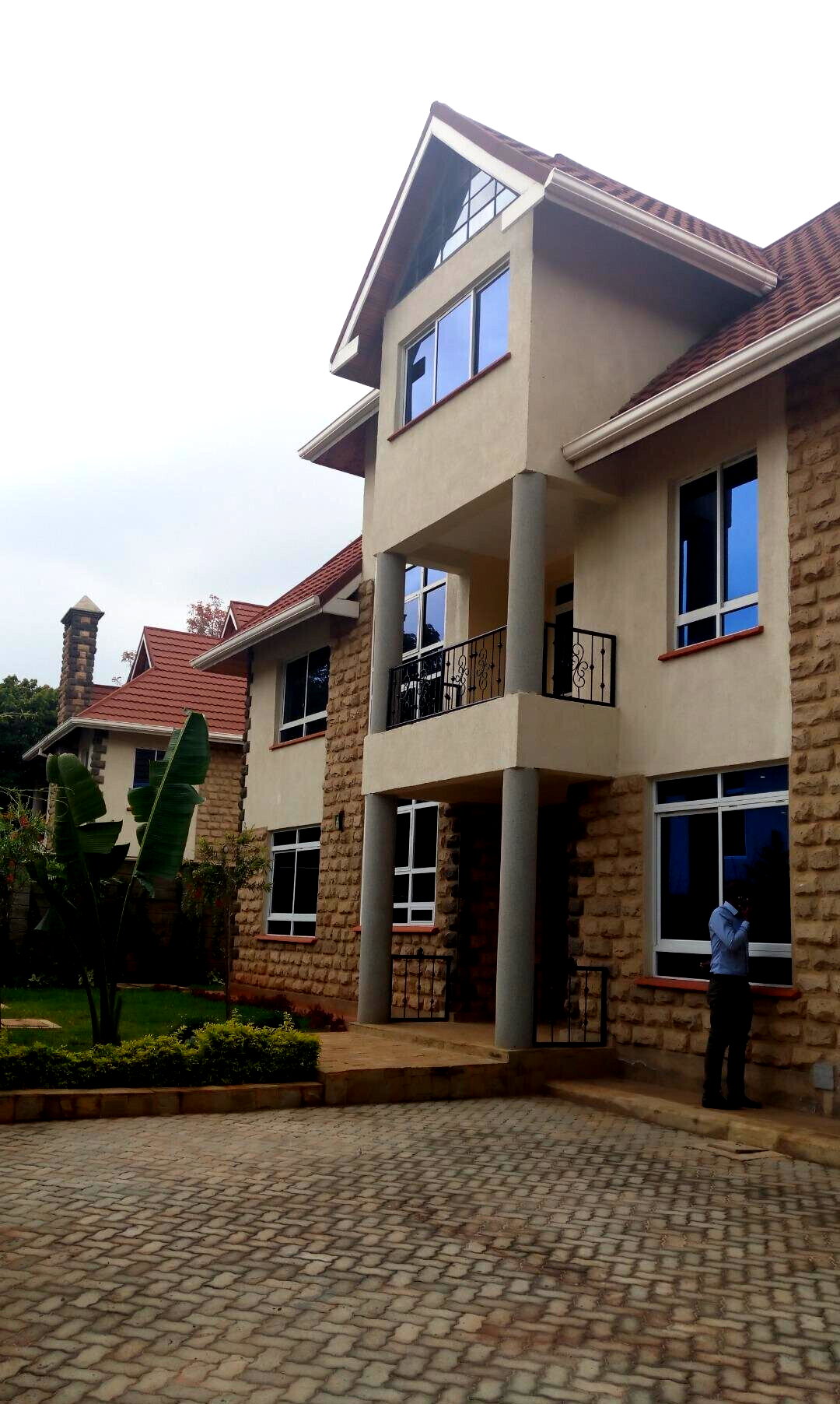 Newly Built 5-Ensuite Townhouse with Mature Garden - Lavington