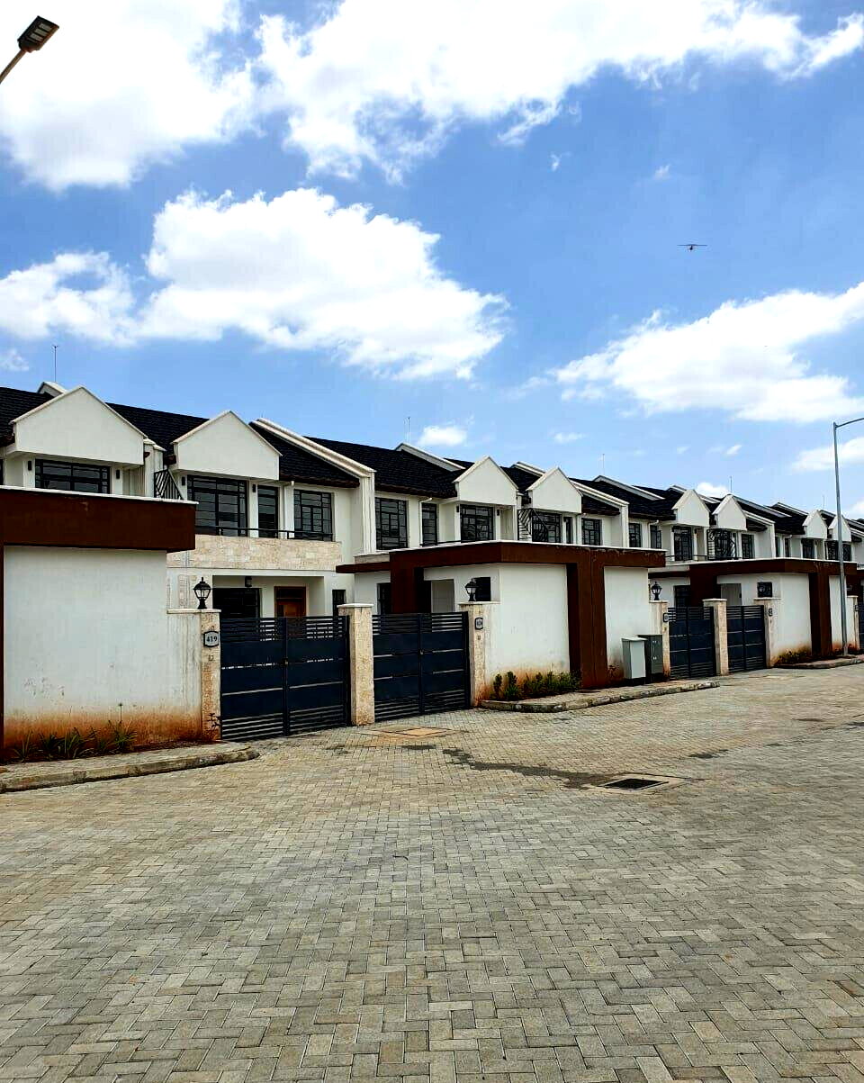Brand New 4BR Townhouse with DSQ & Solar - South C