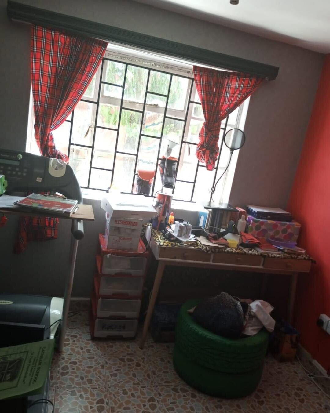 4BR Townhouse with Private Garden & Ample Parking - Greenfields