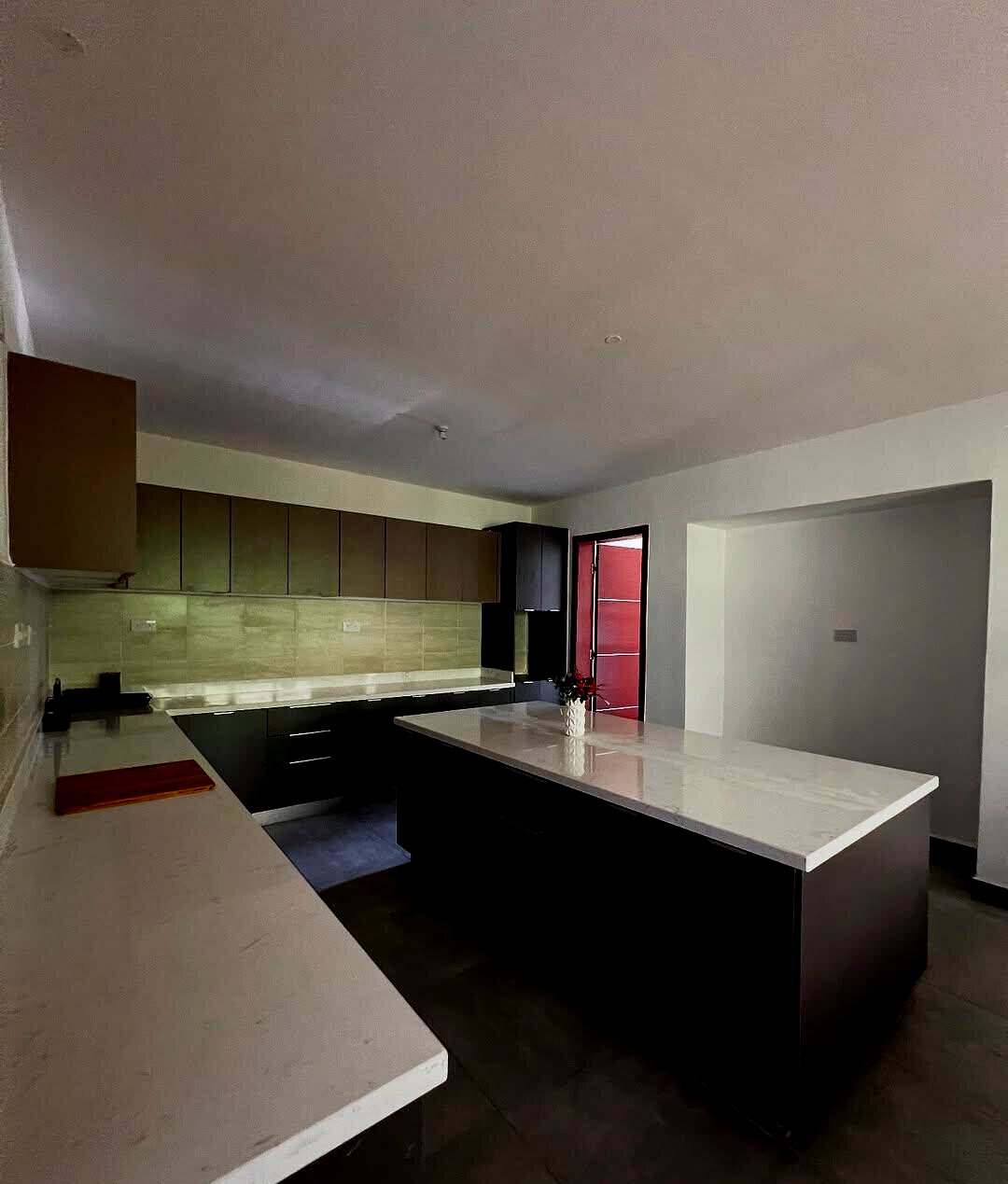 5-Ensuite Townhouse with Ololua Forest Views – Karen