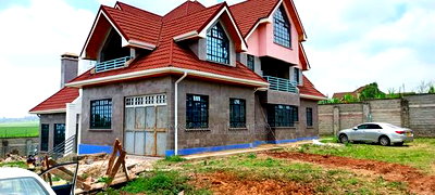 6bdrm Villa in Cianda for sale - Image 1