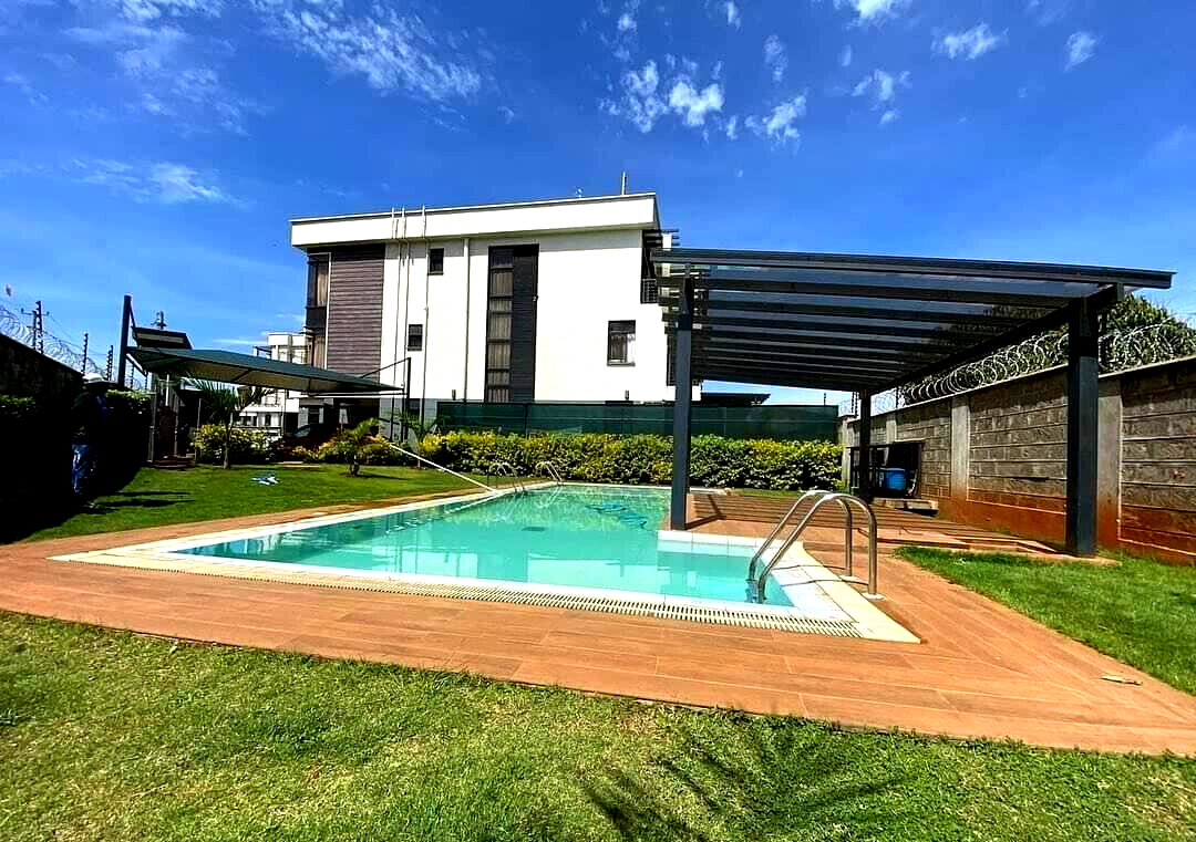 4BR All-Ensuite Townhouse with Sunken Lounge & Pool - Loresho