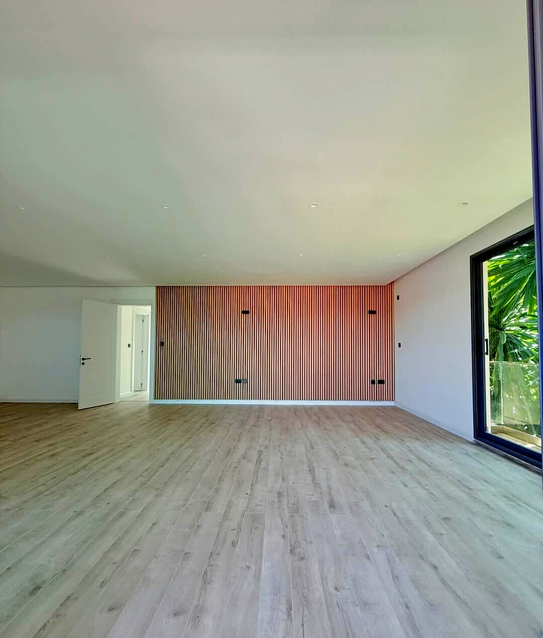 Modern 5-Ensuite Villa with Office & Solar - Lavington