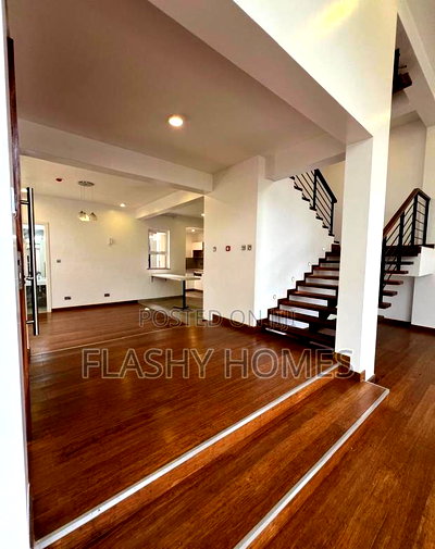 4bdrm Villa in Valley Arcade for sale - Image 8