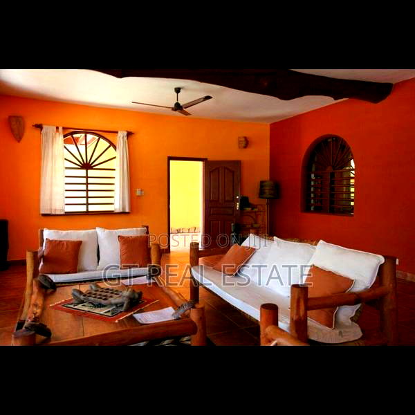 Furnished 12bdrm Villa in Diani for sale