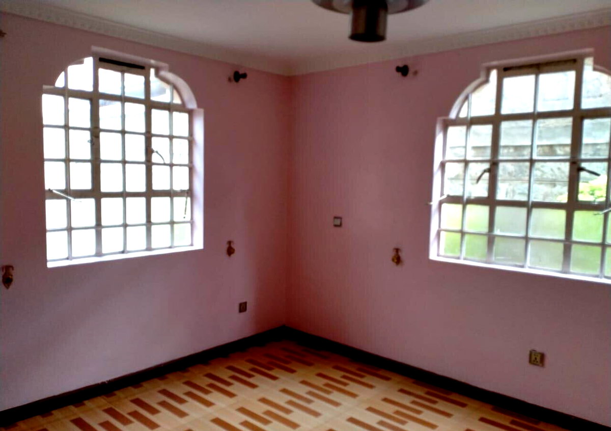 100x100 Townhouse with DSQ & 20,000L Water Reserve - Membley