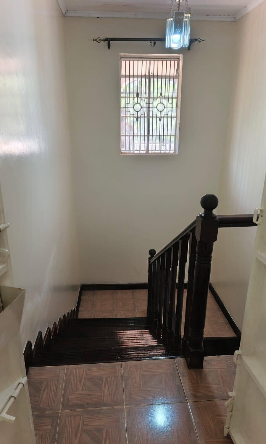 Half Acre 5BR Garden Home at KSh 250K