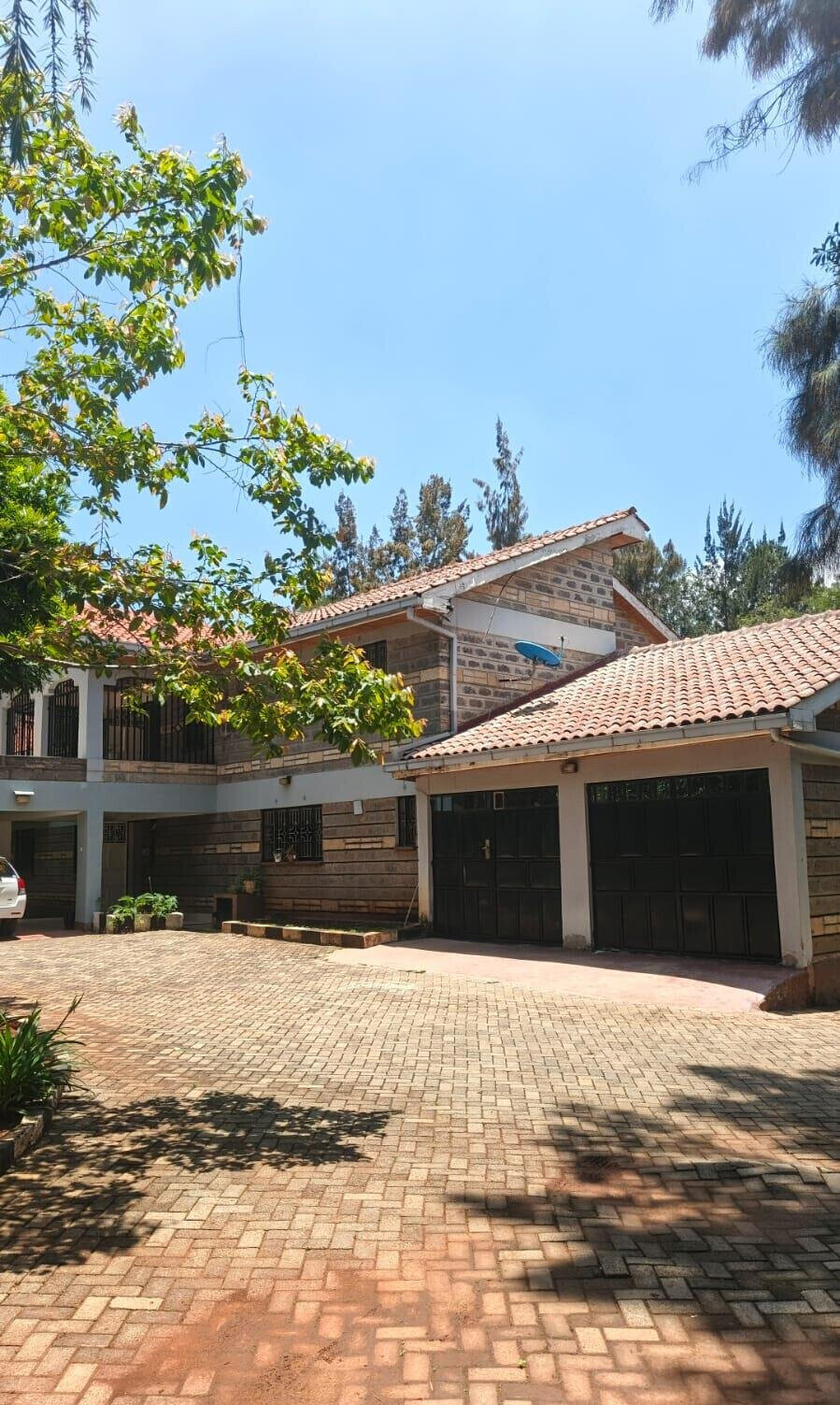 Half Acre 5BR Garden Home at KSh 250K