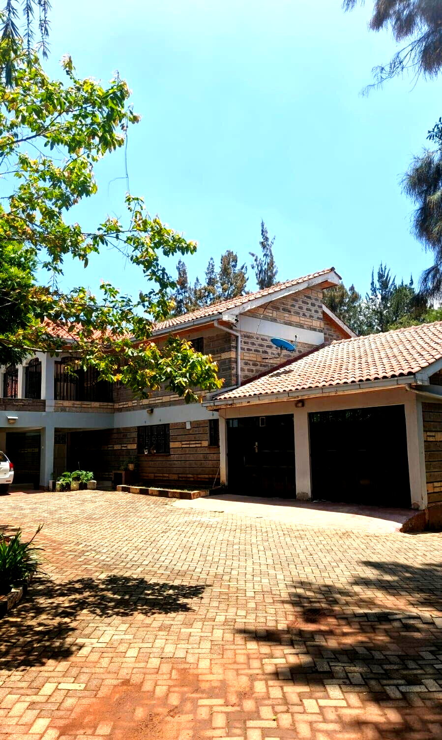 Half Acre 5BR Garden Home at KSh 250K
