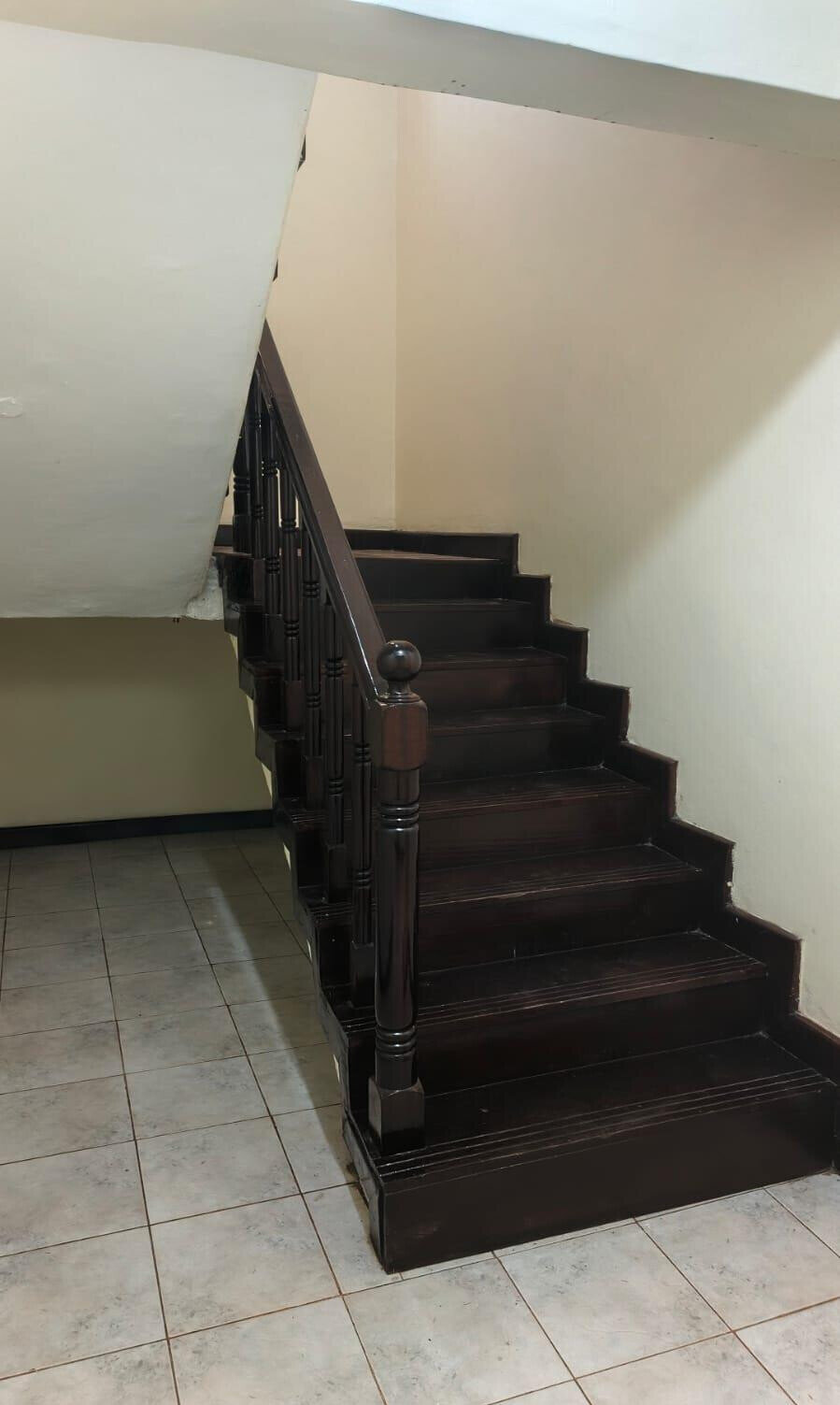 Half Acre 5BR Garden Home at KSh 250K