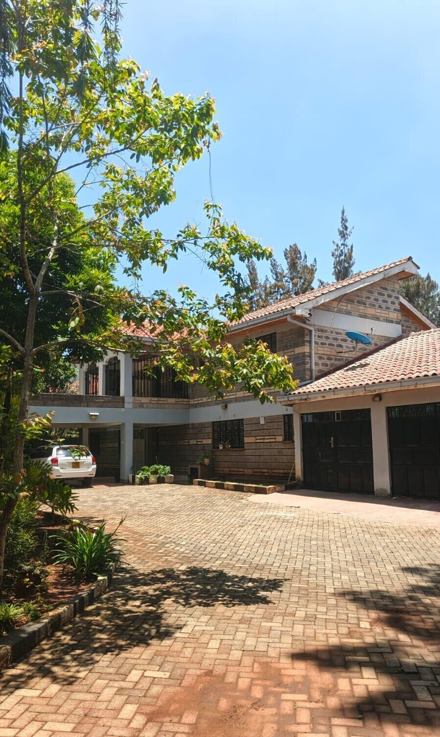 Half Acre 5BR Garden Home at KSh 250K