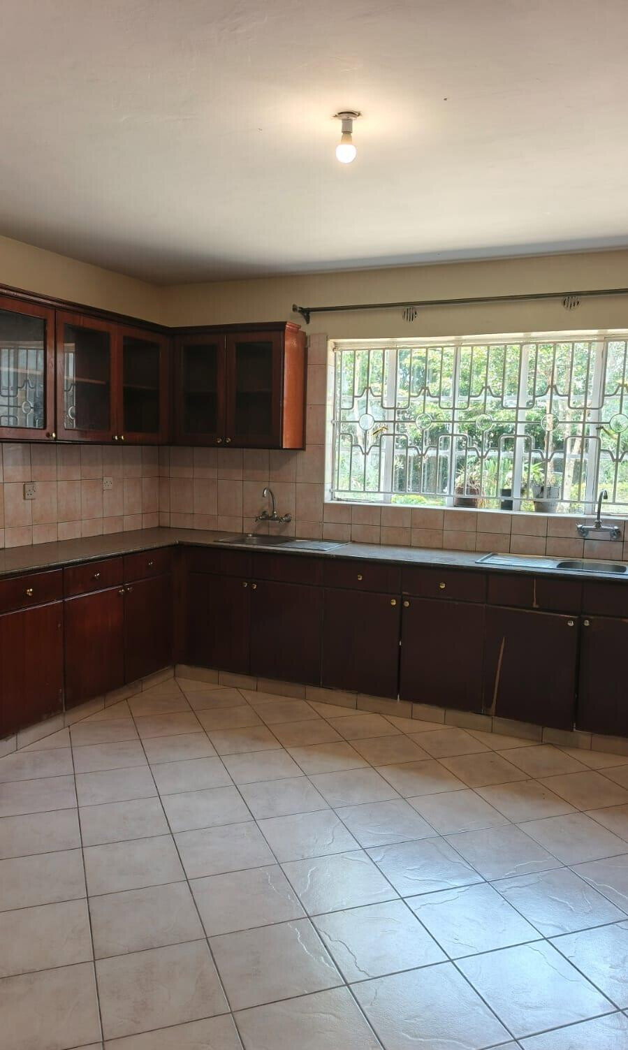 Half Acre 5BR Garden Home at KSh 250K