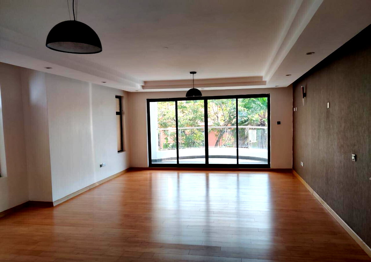 5-Ensuite Townhouse with Sunken Living Room & Home Office - Lavington