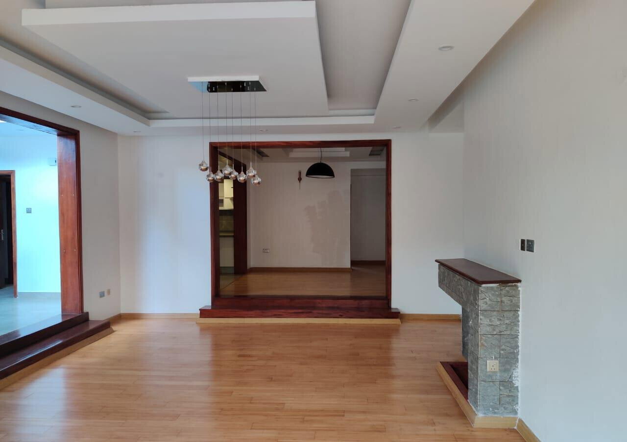 5-Ensuite Townhouse with Sunken Living Room & Home Office - Lavington