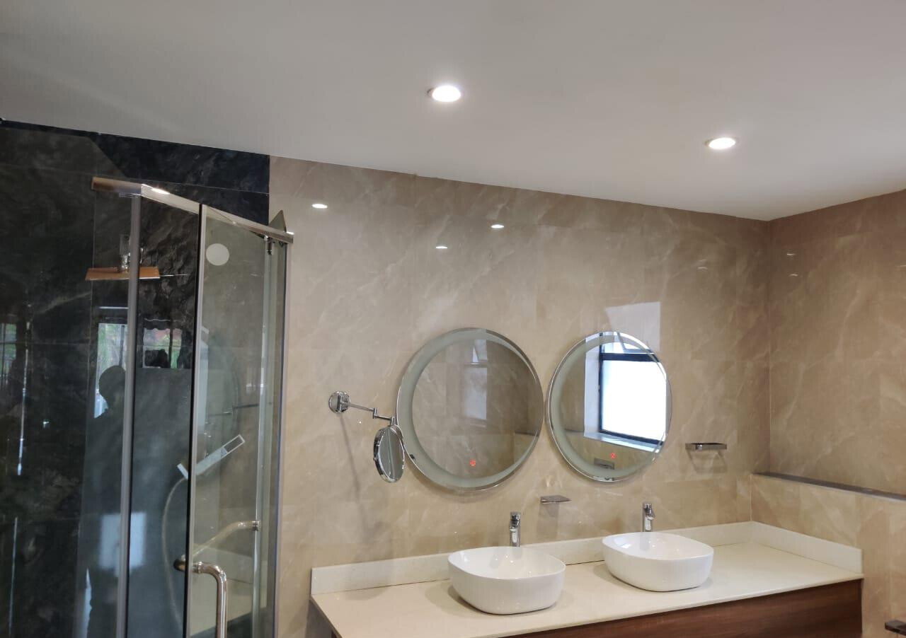 5-Ensuite Townhouse with Sunken Living Room & Home Office - Lavington