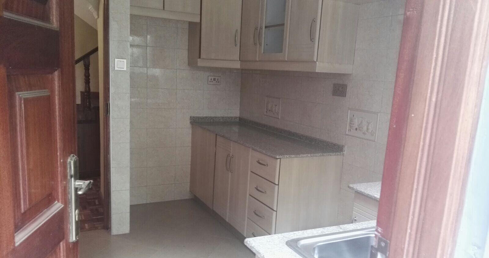 Renovated 4BR Masonette with Garden - Lavington