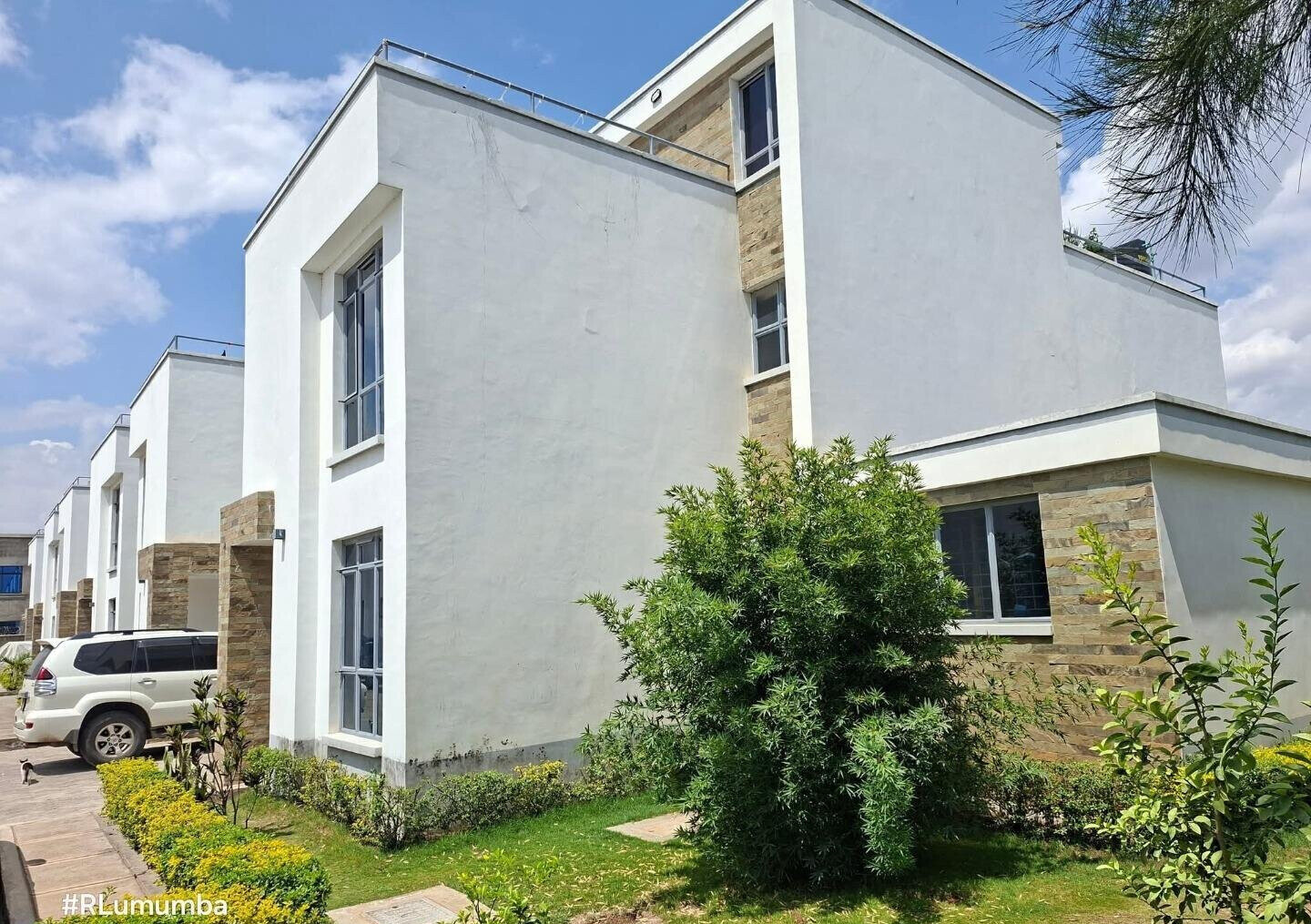 4BR Townhouse with Study & Borehole - 400m Off Tarmac, Syokimau