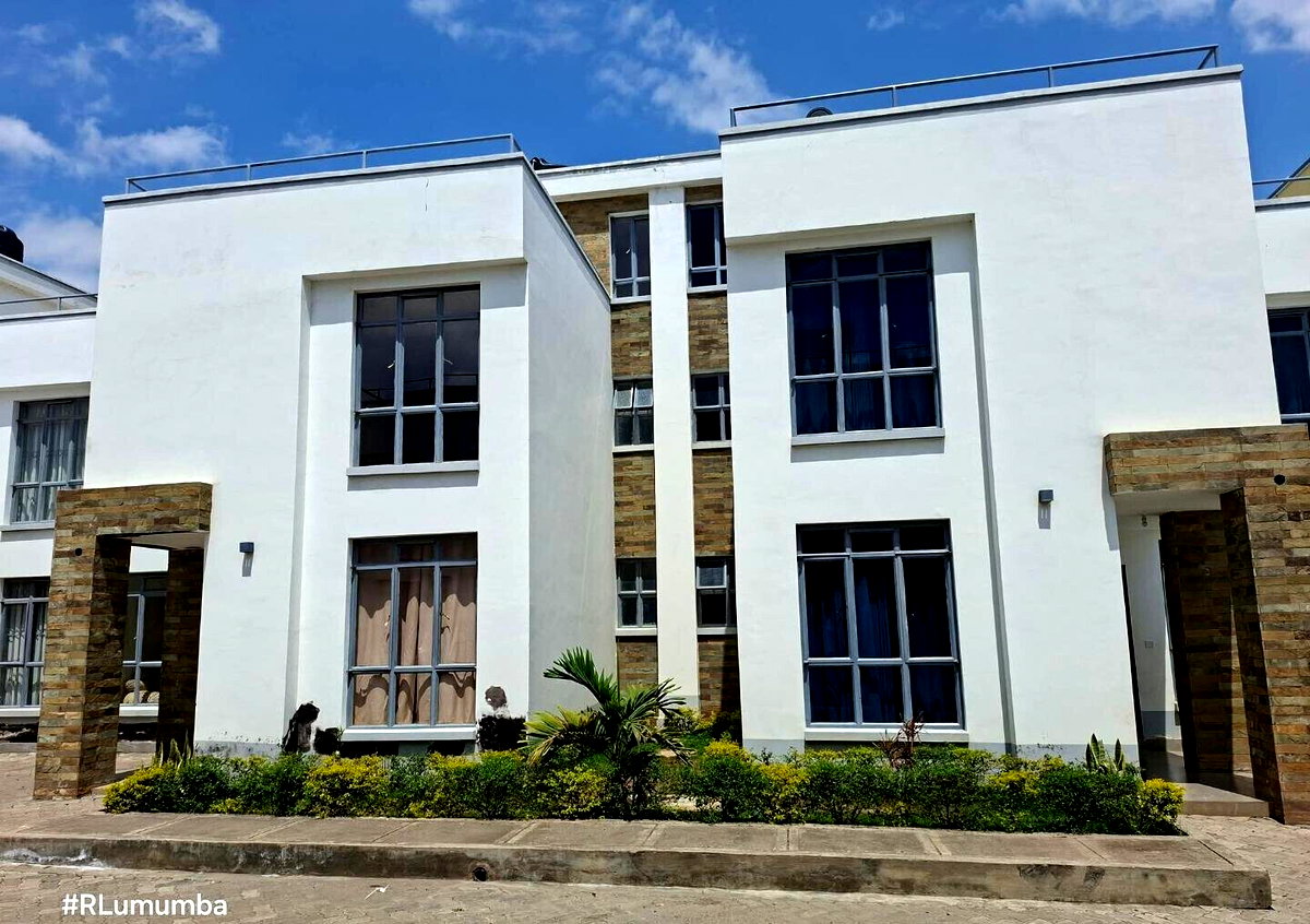 4BR Townhouse with Study & Borehole - 400m Off Tarmac, Syokimau