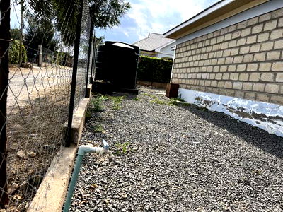 4bdrm Bungalow in Yukos, Kitengela for sale - Image 3