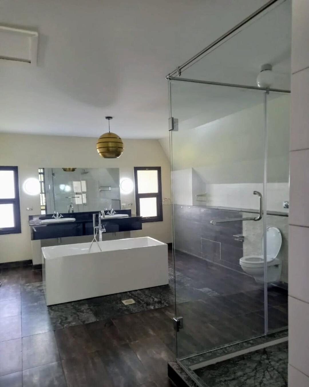 5-Ensuite Townhouse with Man-Made Lake & DSQ – Karen
