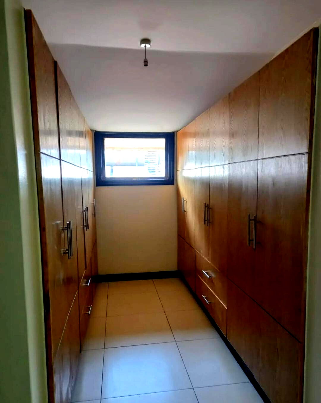 5-Ensuite Townhouse with Man-Made Lake & DSQ – Karen