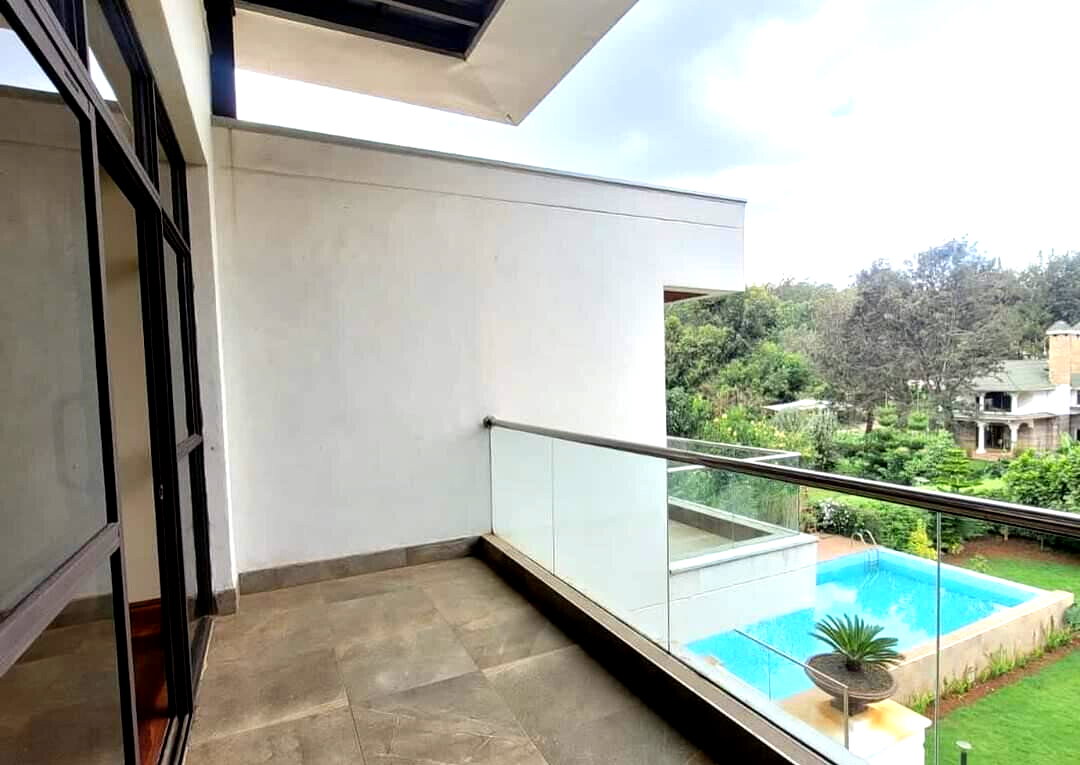 5-Ensuite Villa on Half-Acre with Sunken Lounge & Infinity Pool – Karen