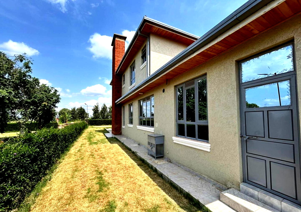 4BR All-Ensuite Townhouse with Guest Wing & Golf - Thika Greens