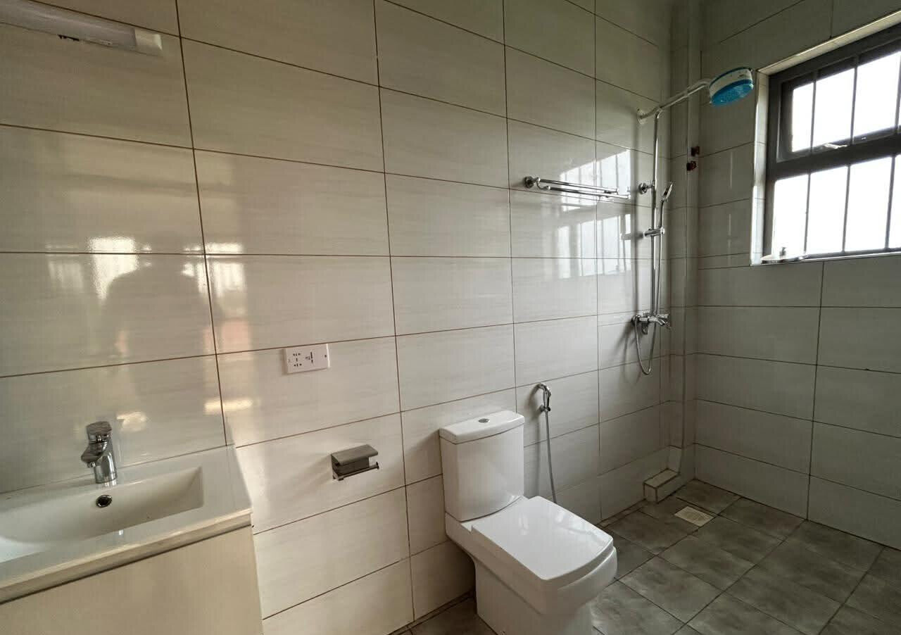 4BR All-Ensuite Townhouse with Guest Wing & Golf - Thika Greens