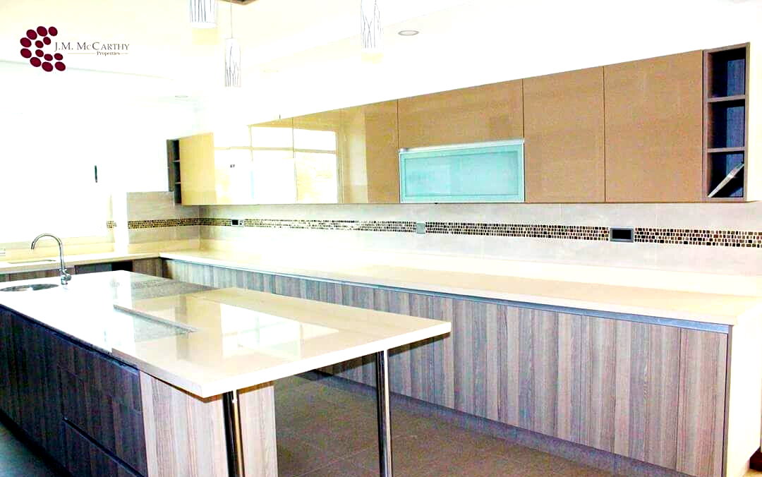 Half-Acre Townhouse with DSQ & Modern Finishes – Karen