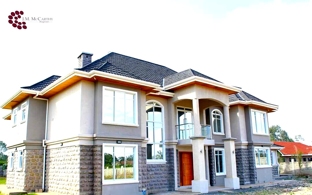 Half-Acre Townhouse with DSQ & Modern Finishes – Karen