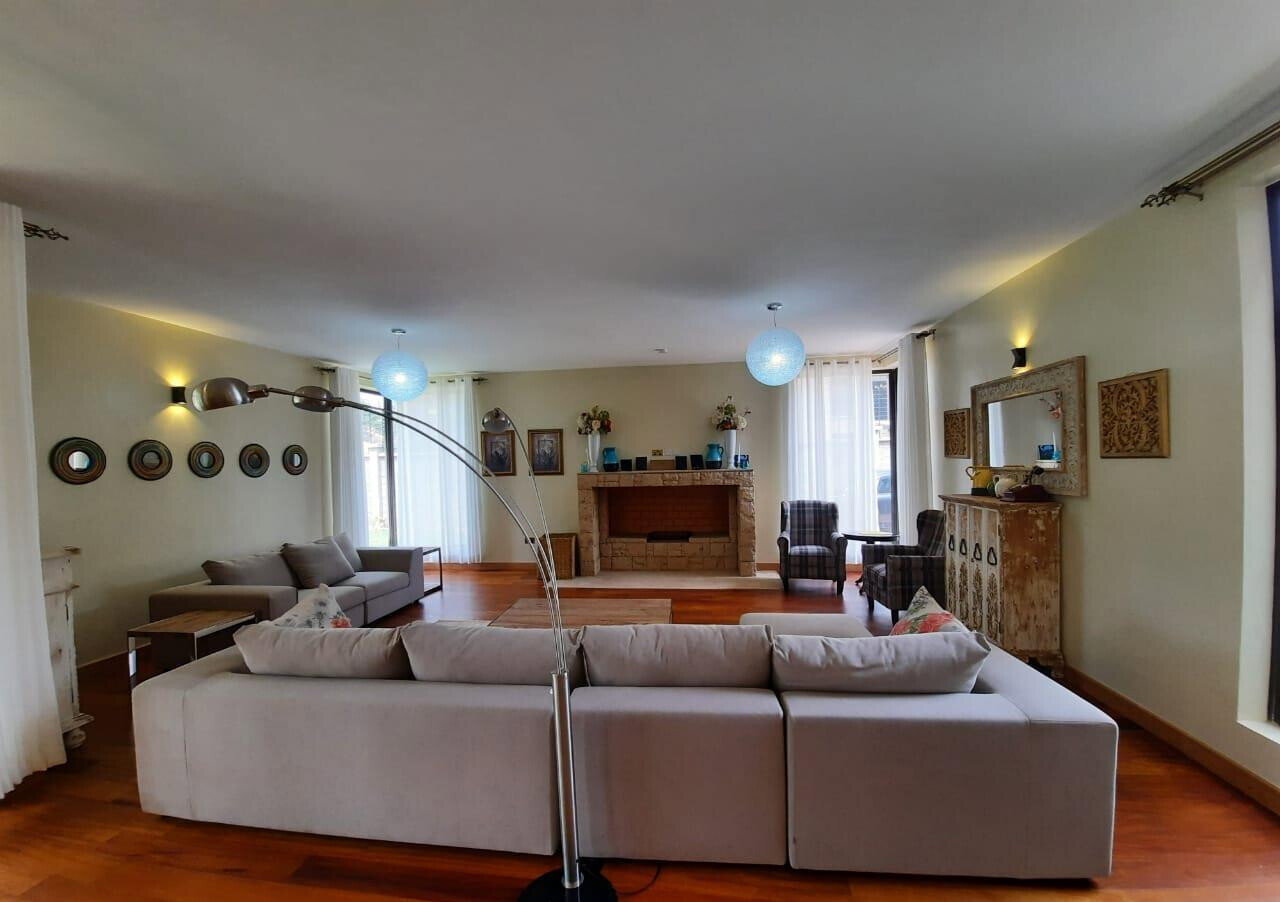4-Bed Townhouse with CCTV & Good Roads – Hardy, Karen