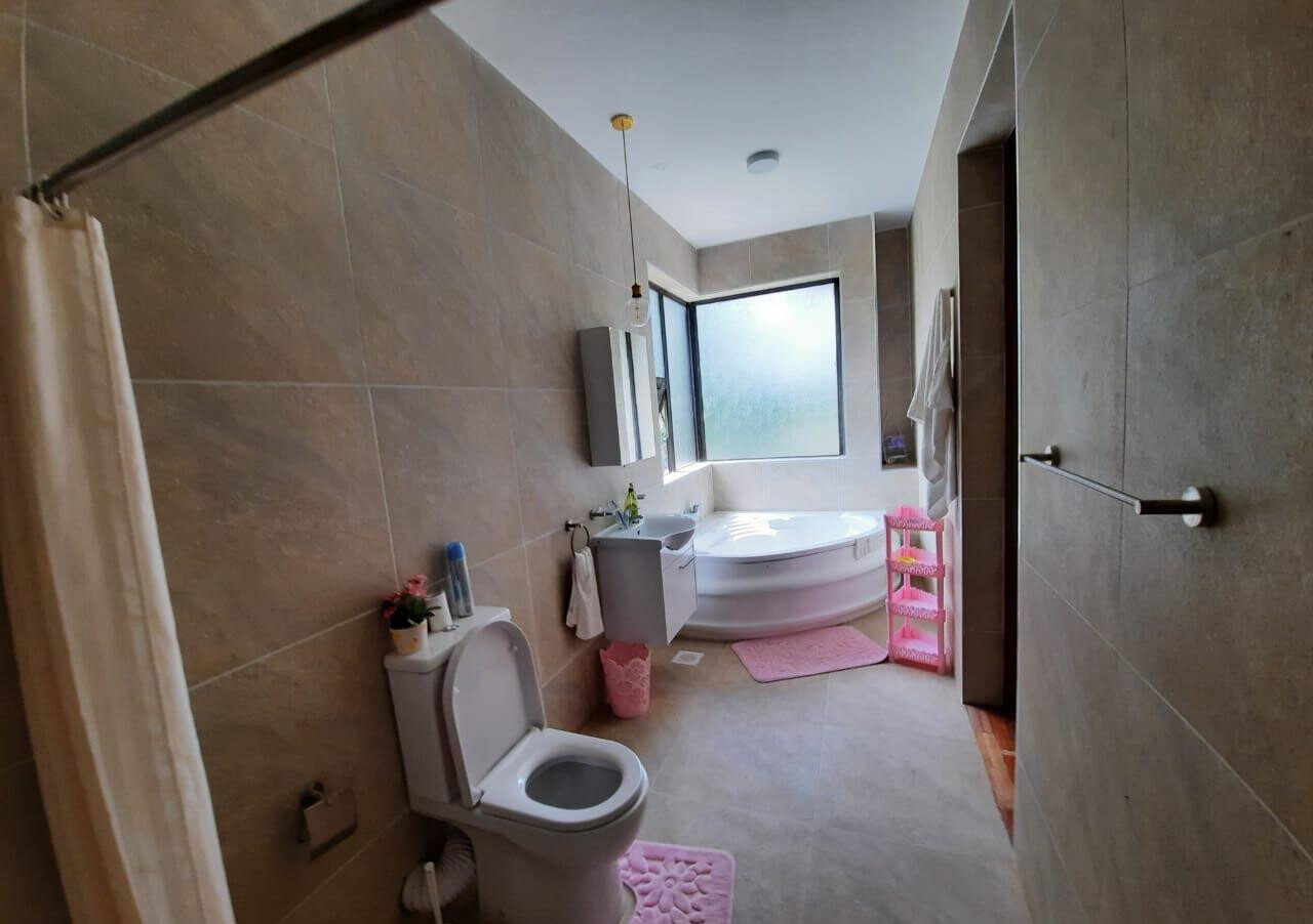 4-Bed Townhouse with CCTV & Good Roads – Hardy, Karen