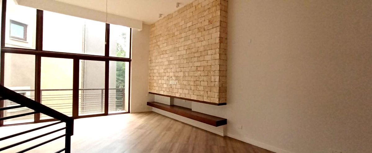 12-Unit Boutique Villa with Rooftop Terrace & Study - Lavington