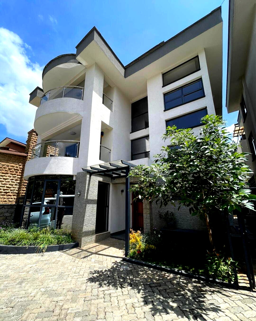 5-Ensuite Townhouse with DSQ & Garden - Lavington KES 100M