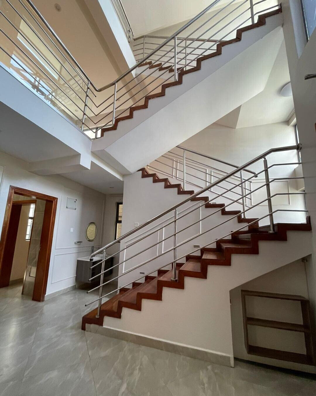 5-Ensuite Townhouse with DSQ & Garden - Lavington KES 100M