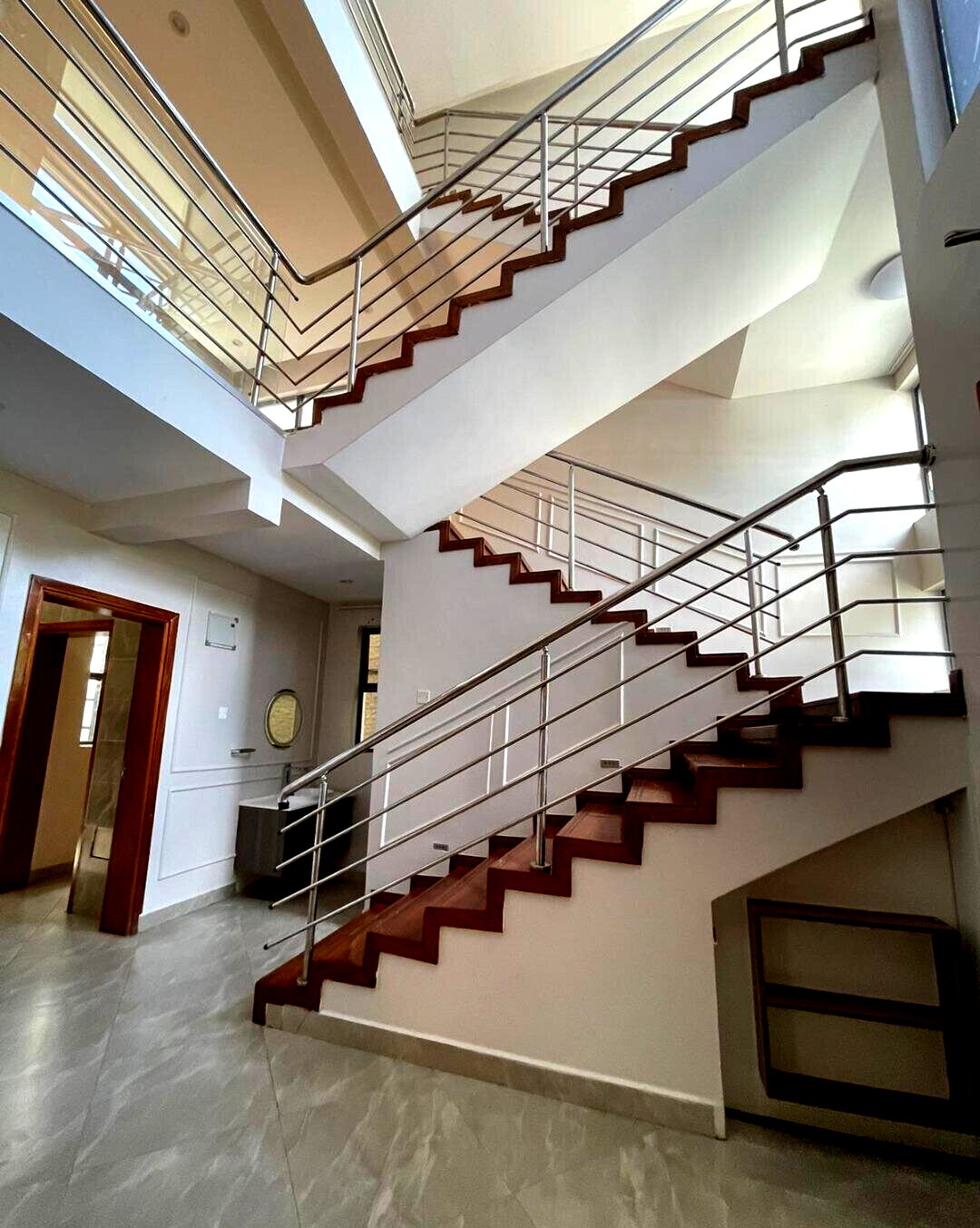 5-Ensuite Townhouse with DSQ & Garden - Lavington KES 100M