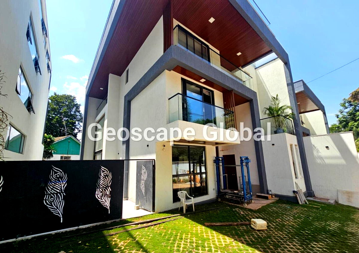5-Ensuite Townhouse with Private Garden & DSQ - Lavington