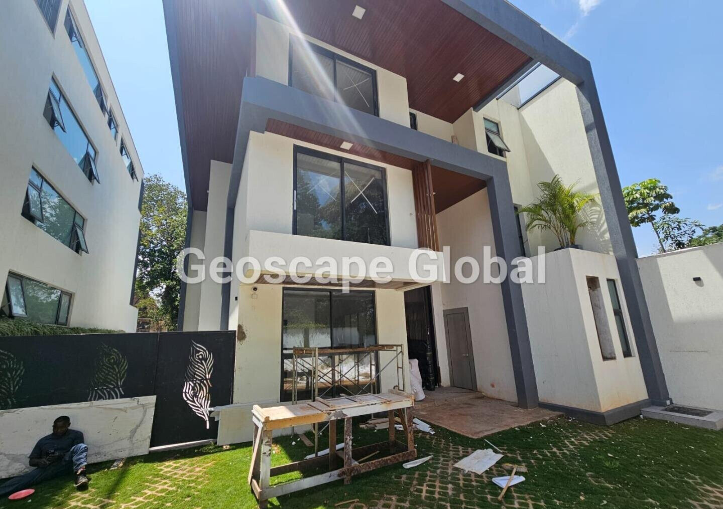 5-Ensuite Townhouse with Private Garden & DSQ - Lavington