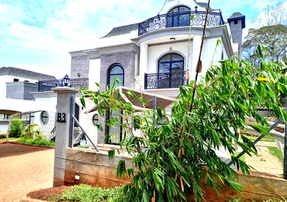 5-Ensuite Townhouse with Clubhouse & Pool - Loresho Gated Estate