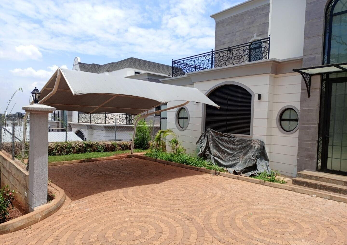 5-Ensuite Townhouse with Clubhouse & Pool - Loresho Gated Estate