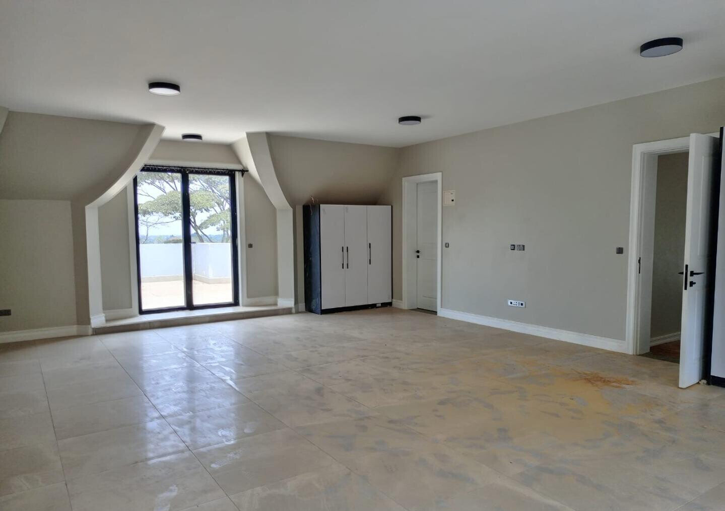 5-Ensuite Townhouse with Clubhouse & Pool - Loresho Gated Estate