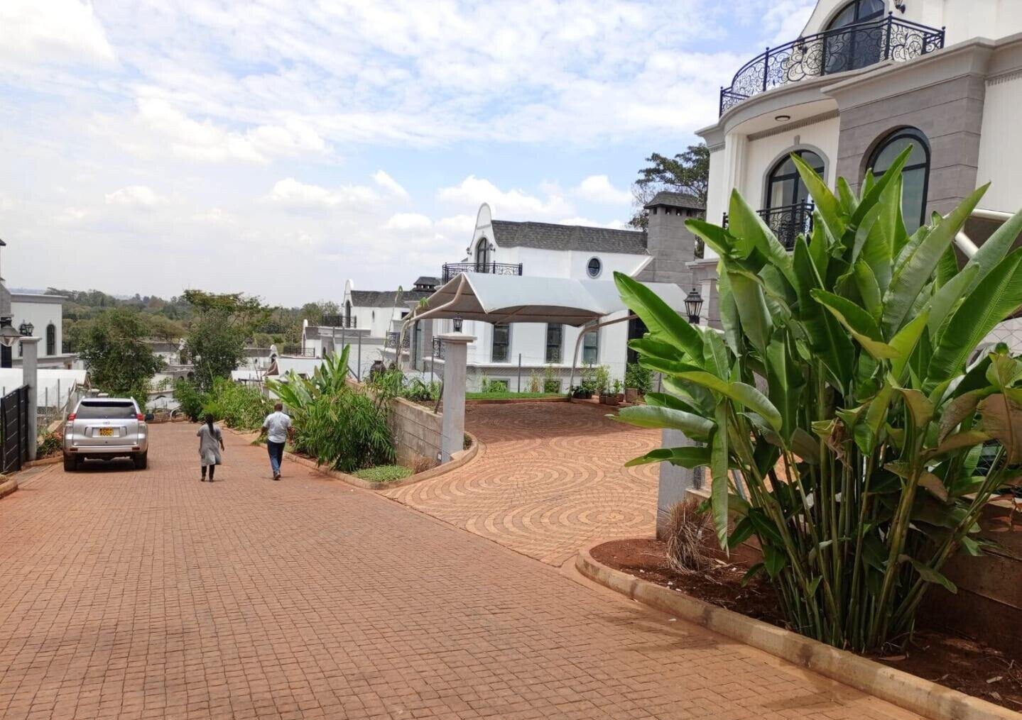 5-Ensuite Townhouse with Clubhouse & Pool - Loresho Gated Estate